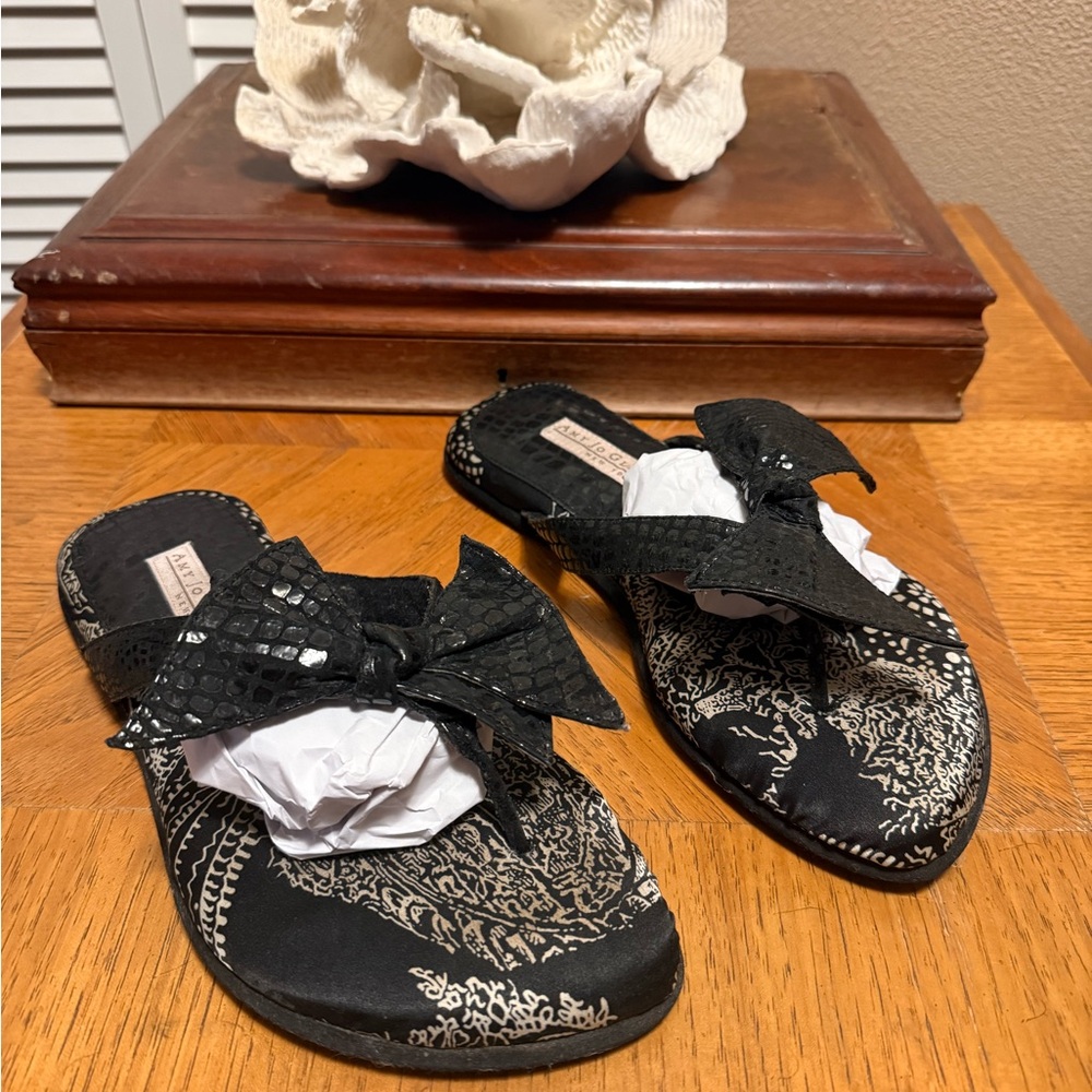 AMY JO Gladstone New York thonged Satin Slides Bow Slippers